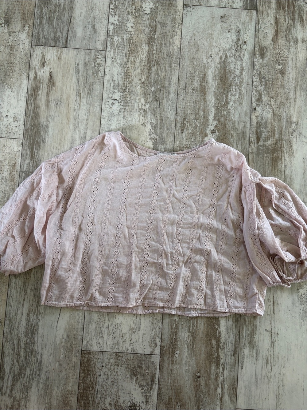 Crop ballon slit sleeve patterend top